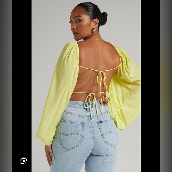 NWT Showpo. Shantal Balloon Sleeve Open back Crop Top in Pastel Yellow - Picture 3 of 9